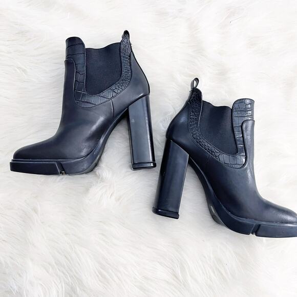 Gianni Bini Black Leather Lug Sole Platform Booties - Picture 5 of 8